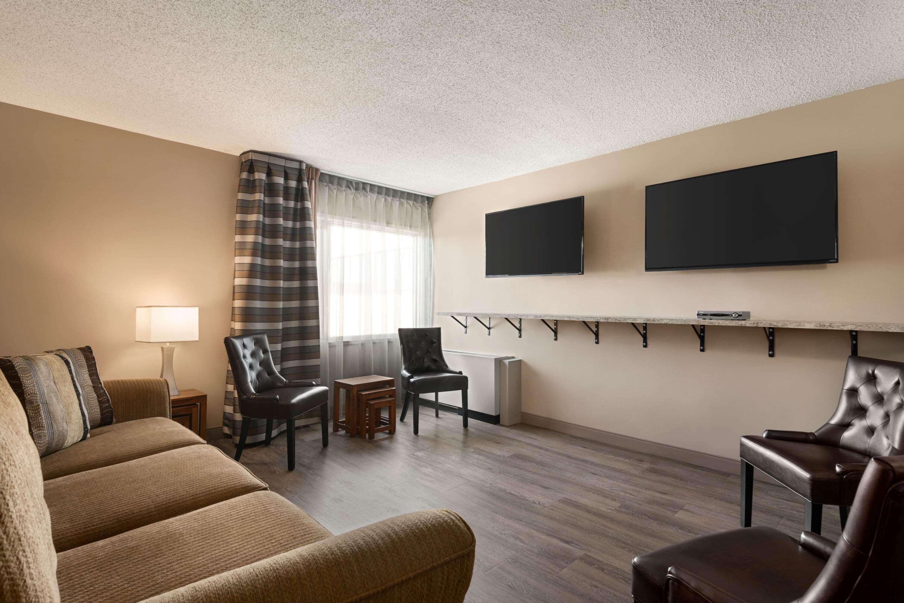 Travelodge Hotel By Wyndham Saskatoon Exteriér fotografie