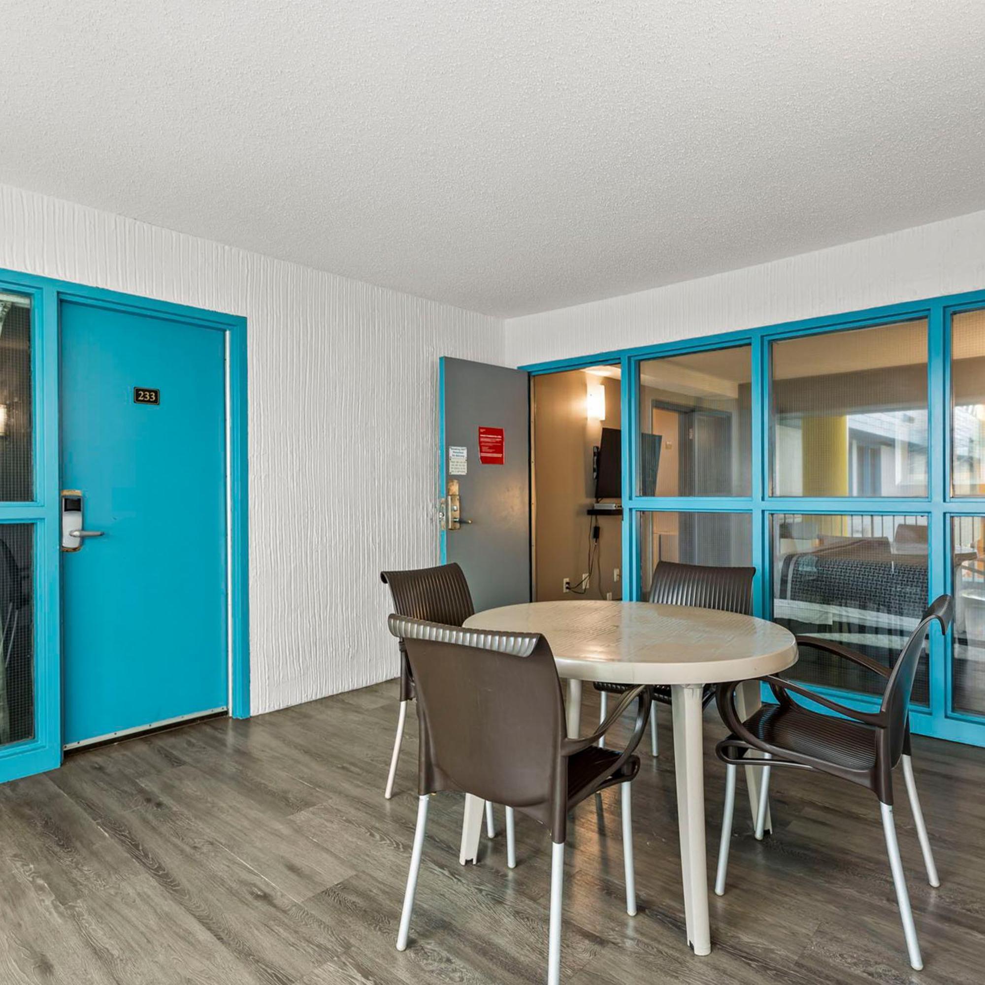 Travelodge Hotel By Wyndham Saskatoon Exteriér fotografie